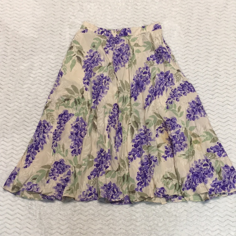 Vintage 80’s silk lilac floral skirt - size 6